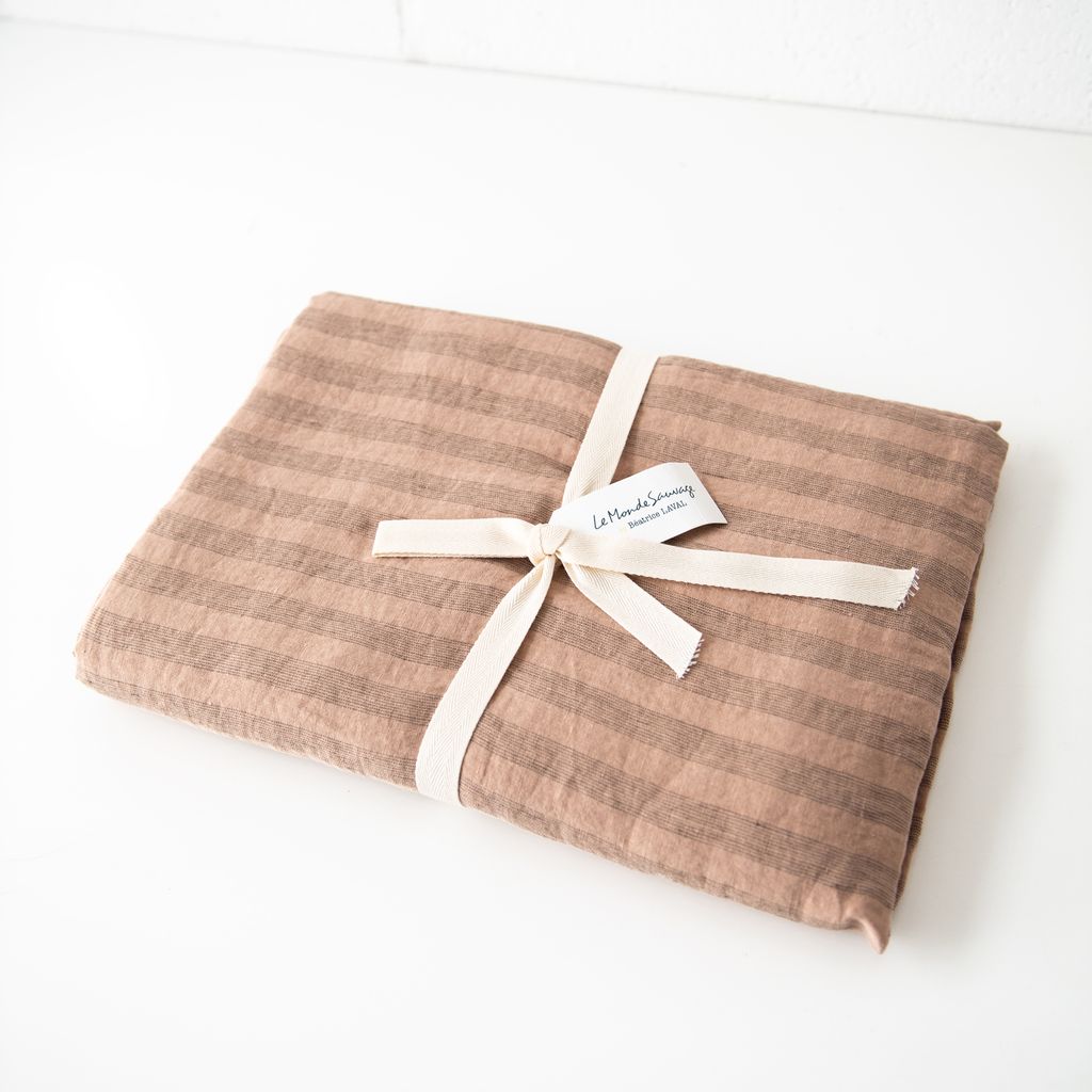 Queen Sheet in Etosha, from Beatrice Laval