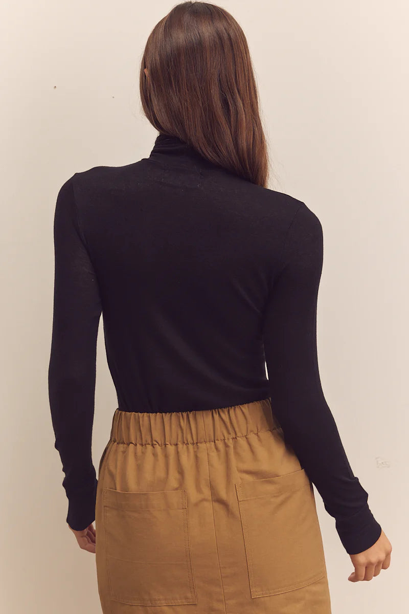 Wool Blend Lightweight Knit Turtleneck in Black, from Amente