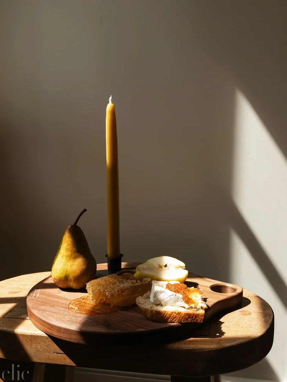 Round Cheese Board in Walnut
