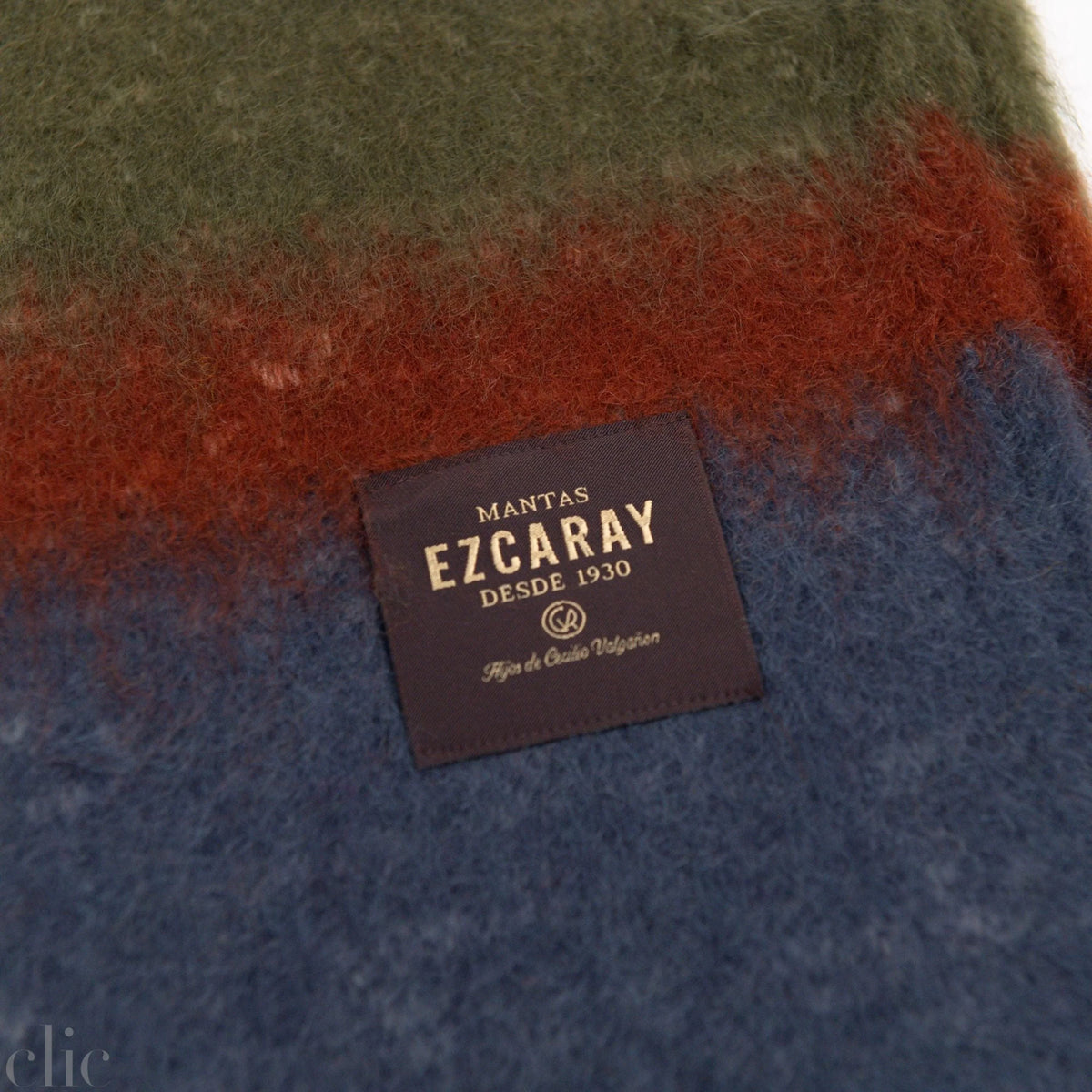 Matisee M-62 Throw, from Mantas Ezcaray