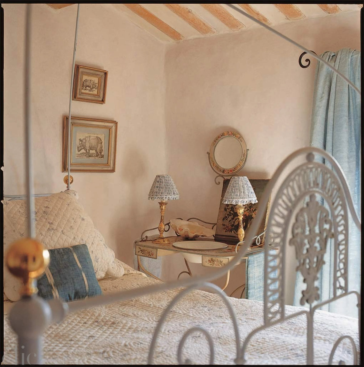 Provence Style: Decorating with French Country Flair