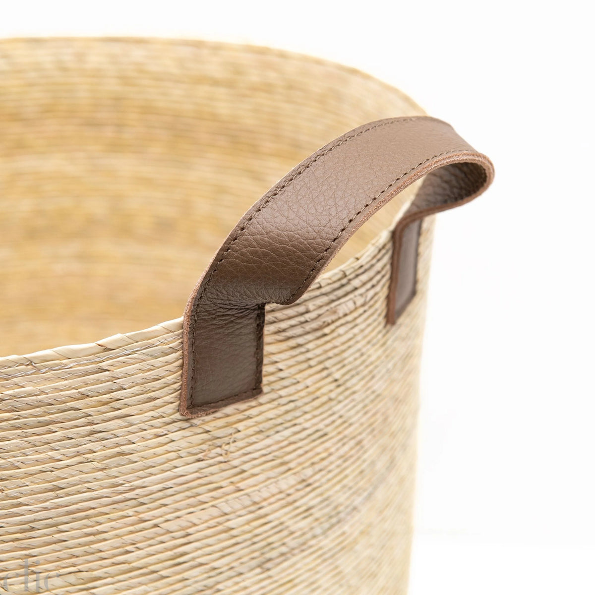 Tambo Basket in Natural with Leather Handels