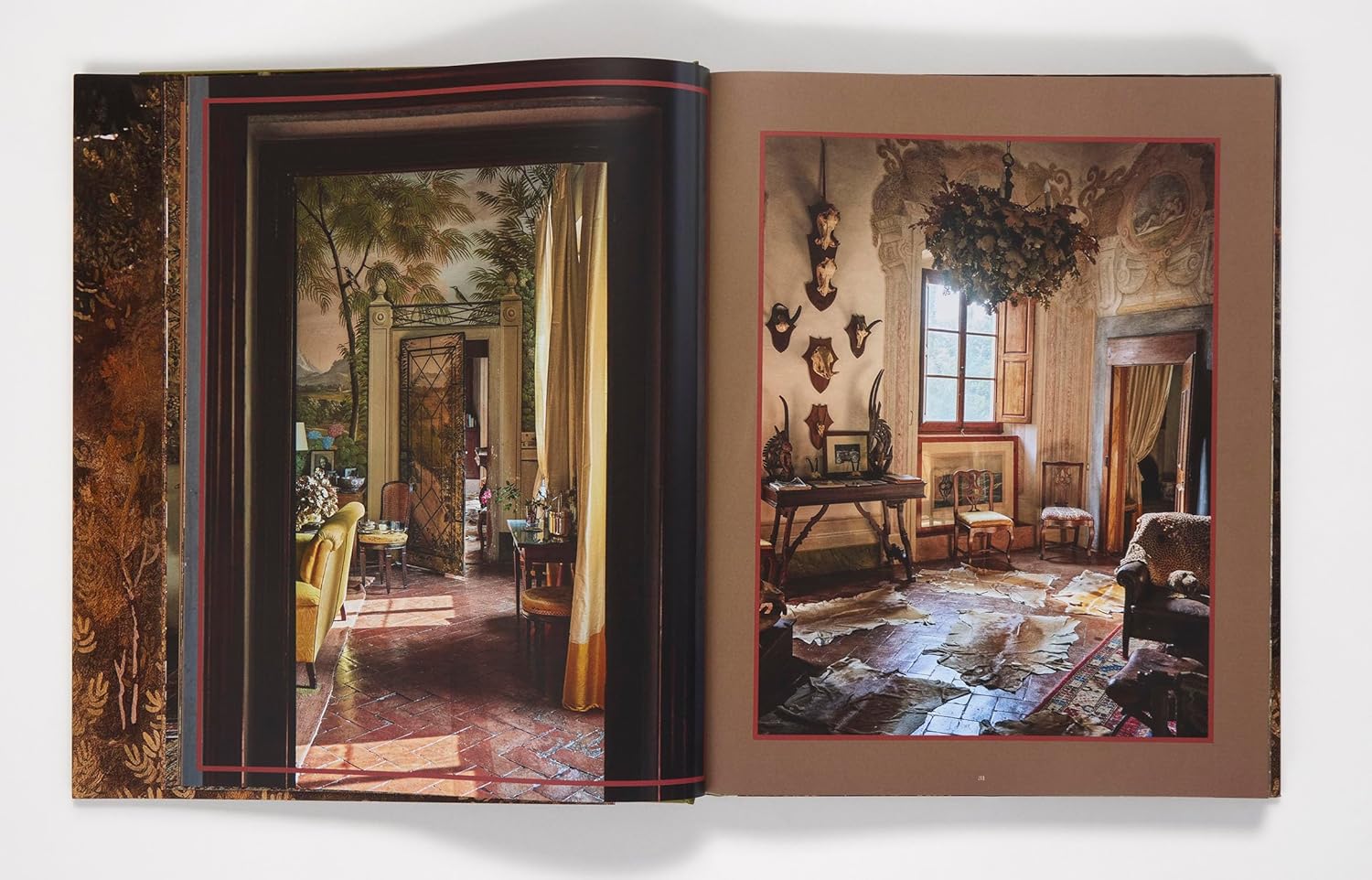 Tuscan Rooms: Interiors from the Heartland of the Renaissance