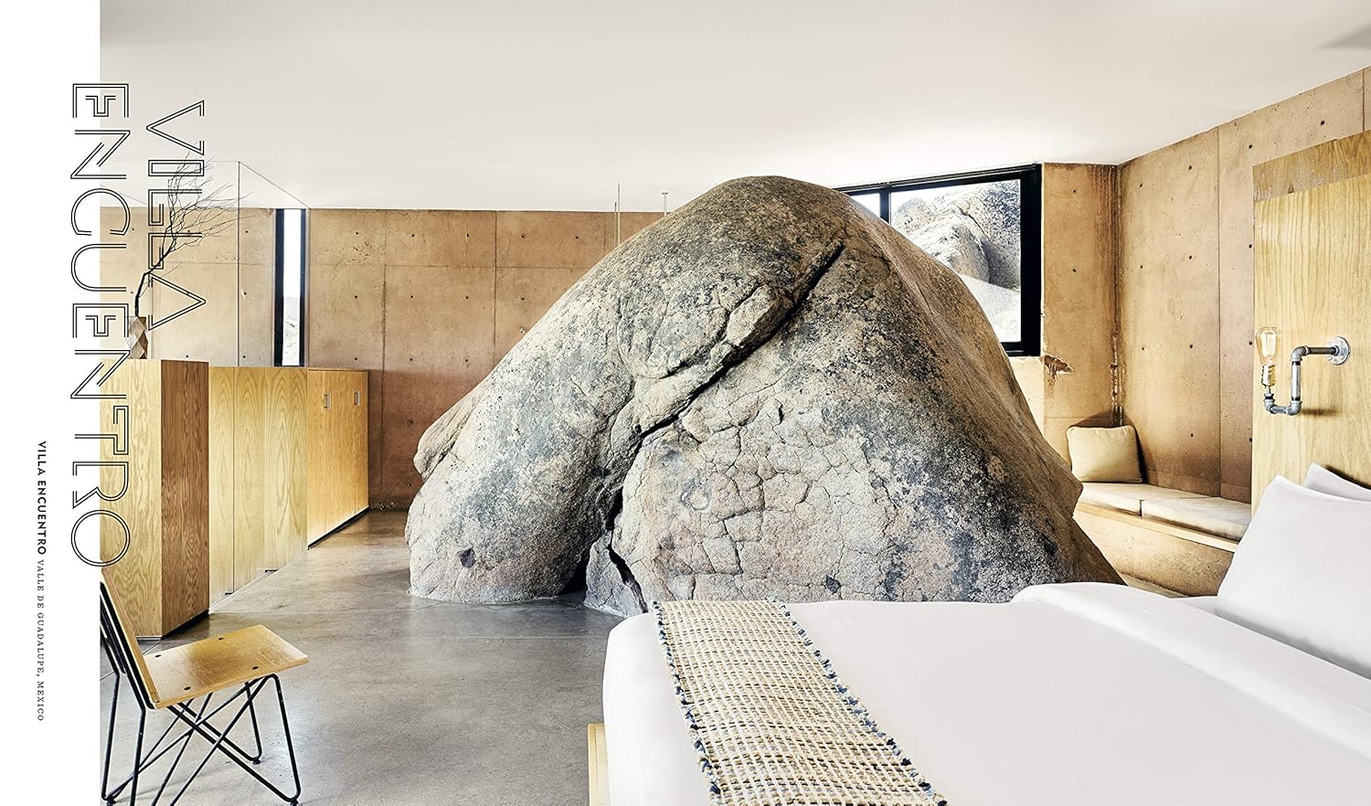 Oasis: Modern Desert Homes Around the World