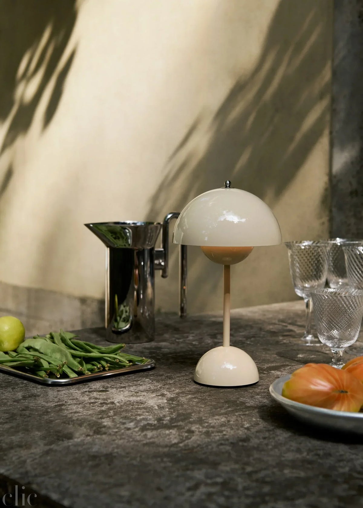 Flowerpot Lamp in Ivory, Verner Panton