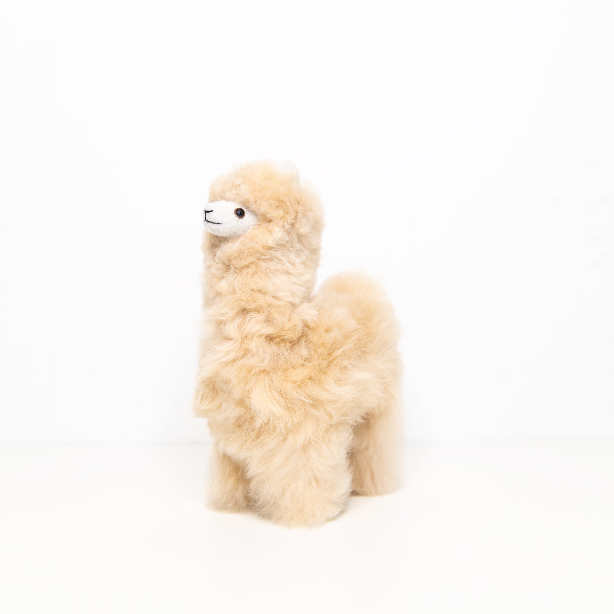 Medium Plush Alpaca in Champagne