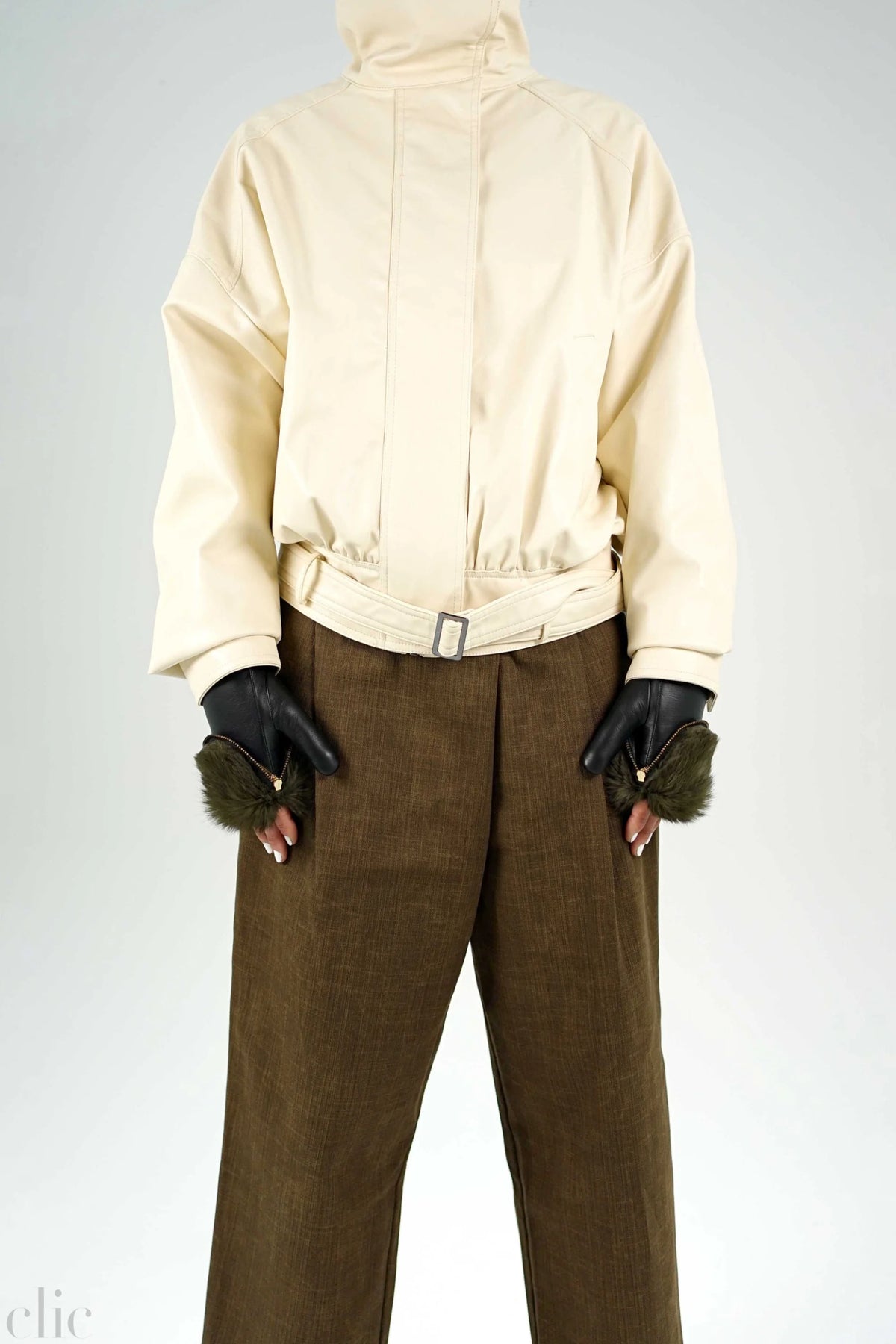 A136 Glove in Black and Kaki, from Arisitide