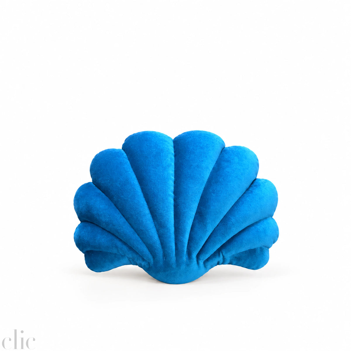 Small Shell Velvet Pillow in Peacock