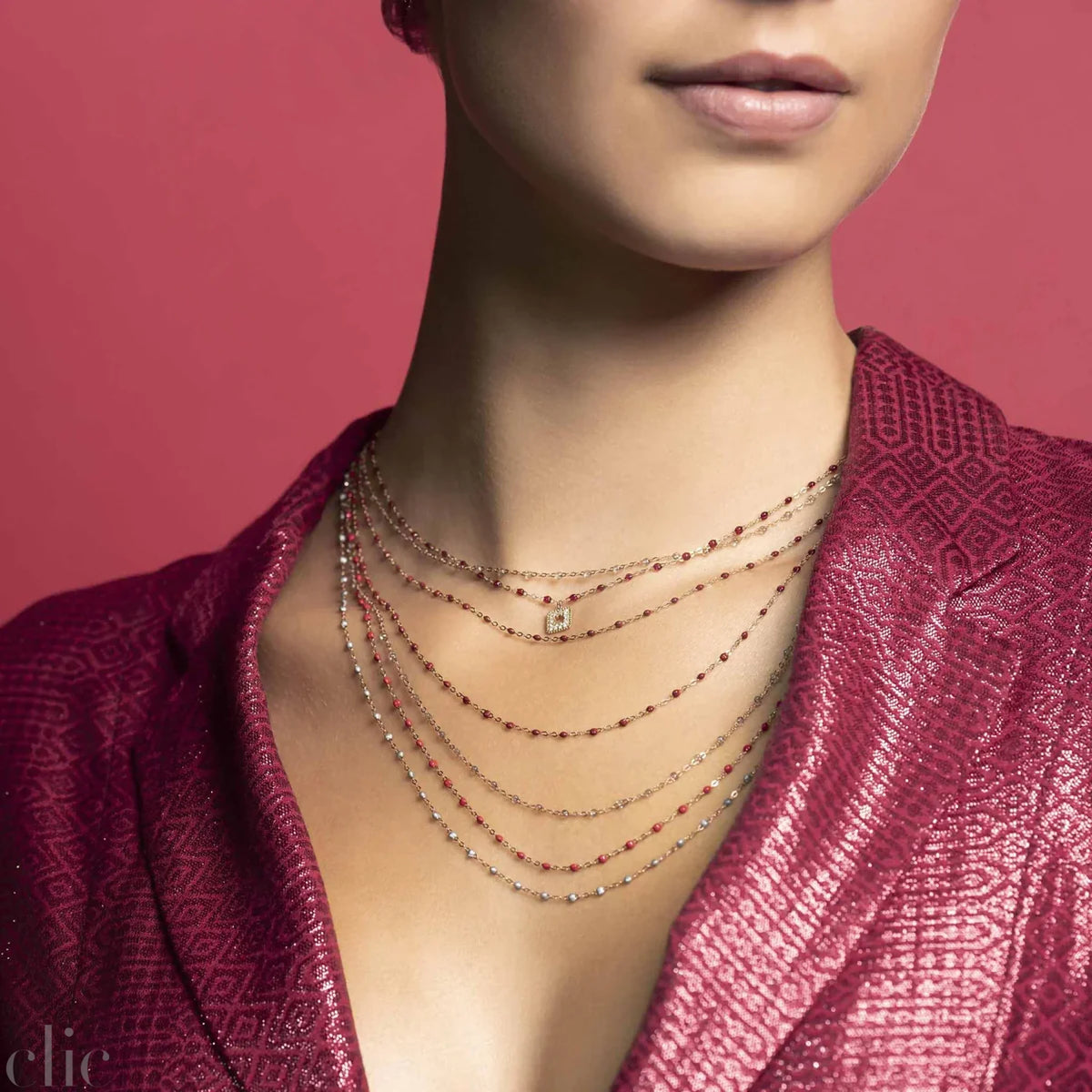 Classic Gigi Bordeaux Necklace, Yellow Gold from Gigi Clozeau