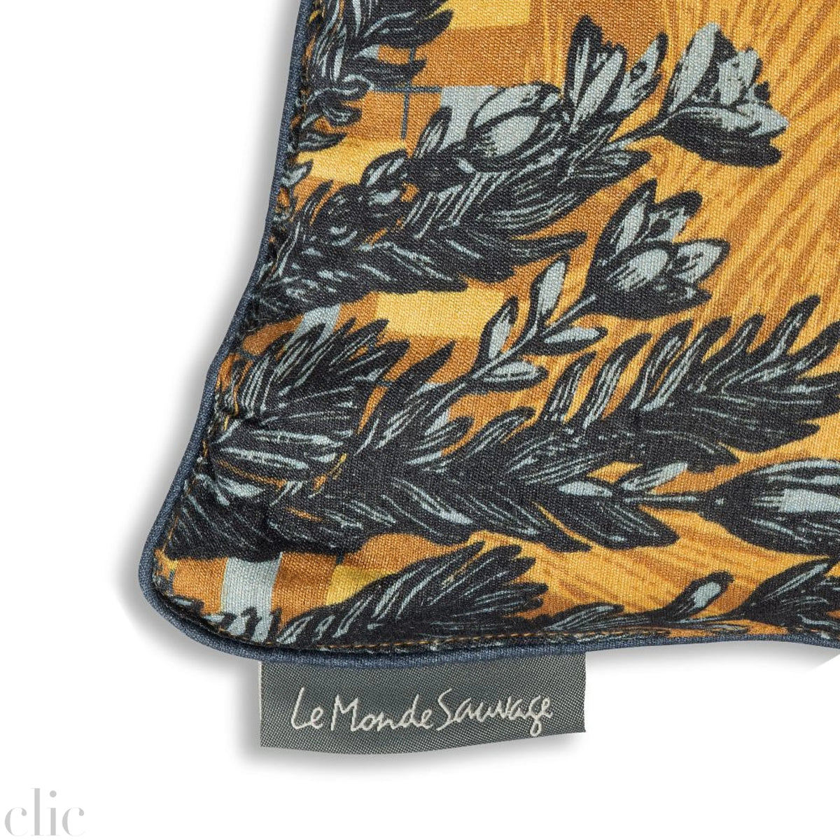 Medium Beastiaire Daffy Cushion