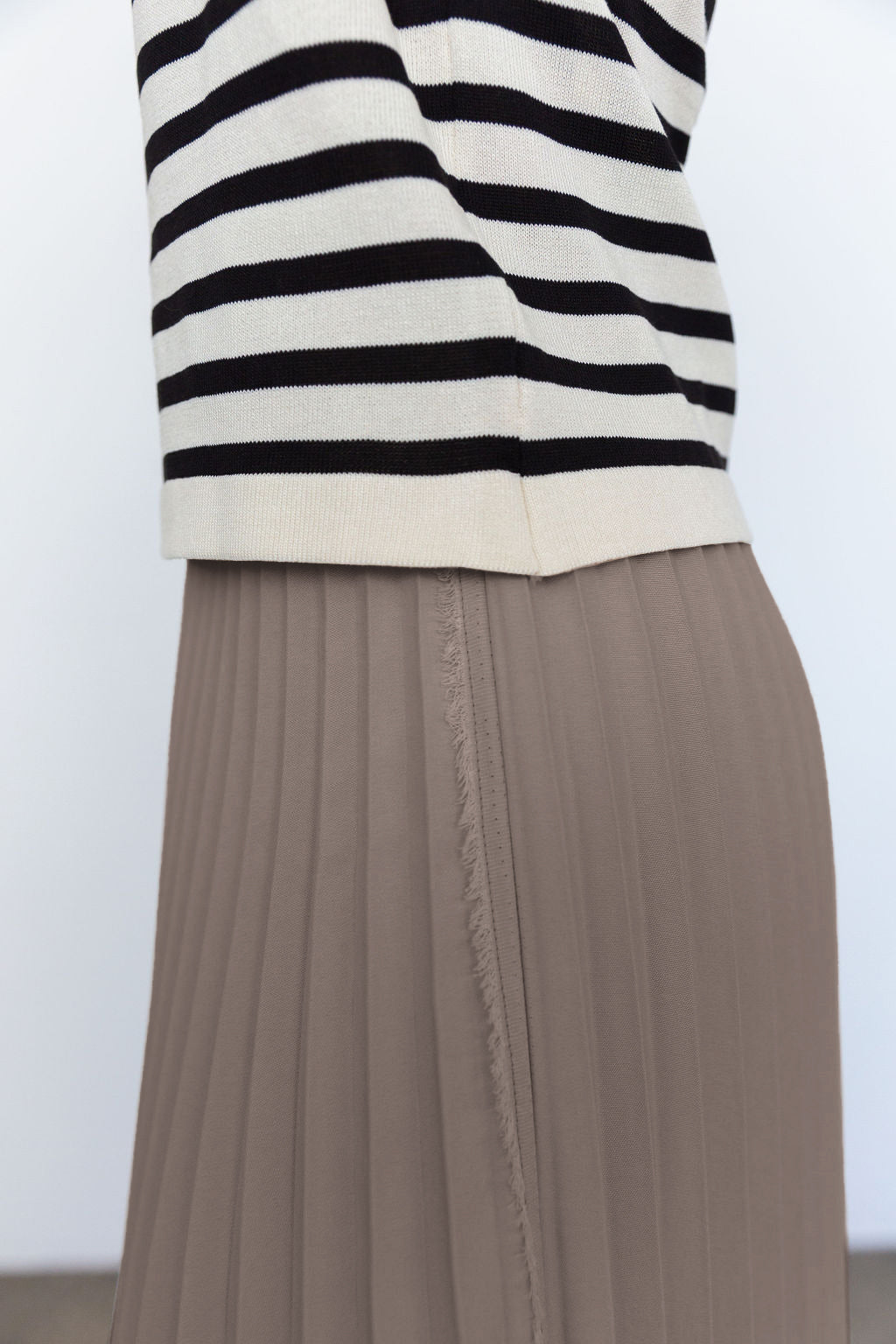 2607 Denim Deluxe Skirt in Sand, from Loyd Ford