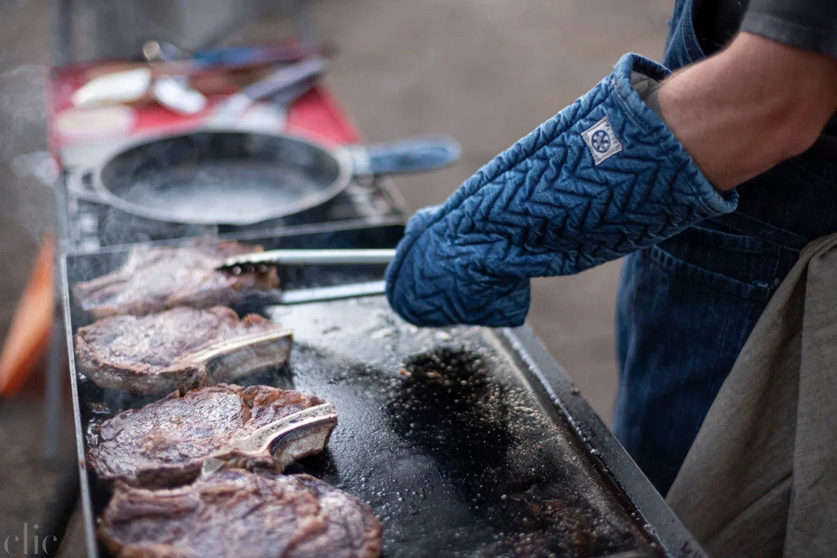Herringbone Oven Mitt in Medium Vintage, from Mi Cocina