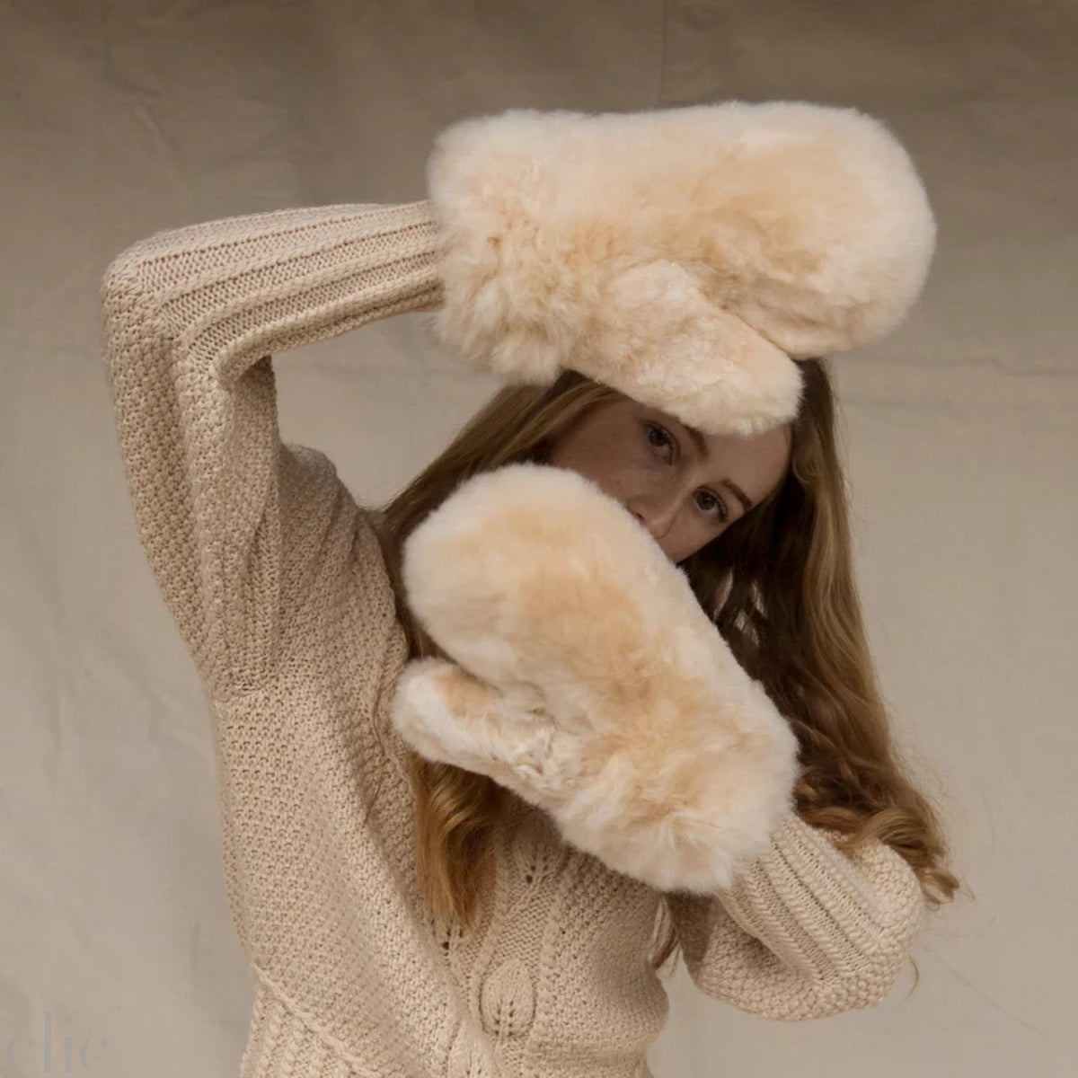 Alpaca Mittens in Champagne