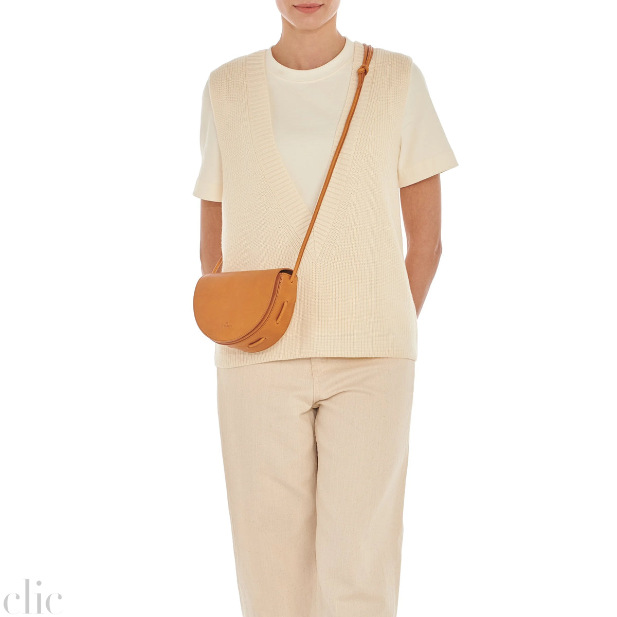 Snodo Crossbody Bag in Vintage Natural Leather, from IL Bisonte