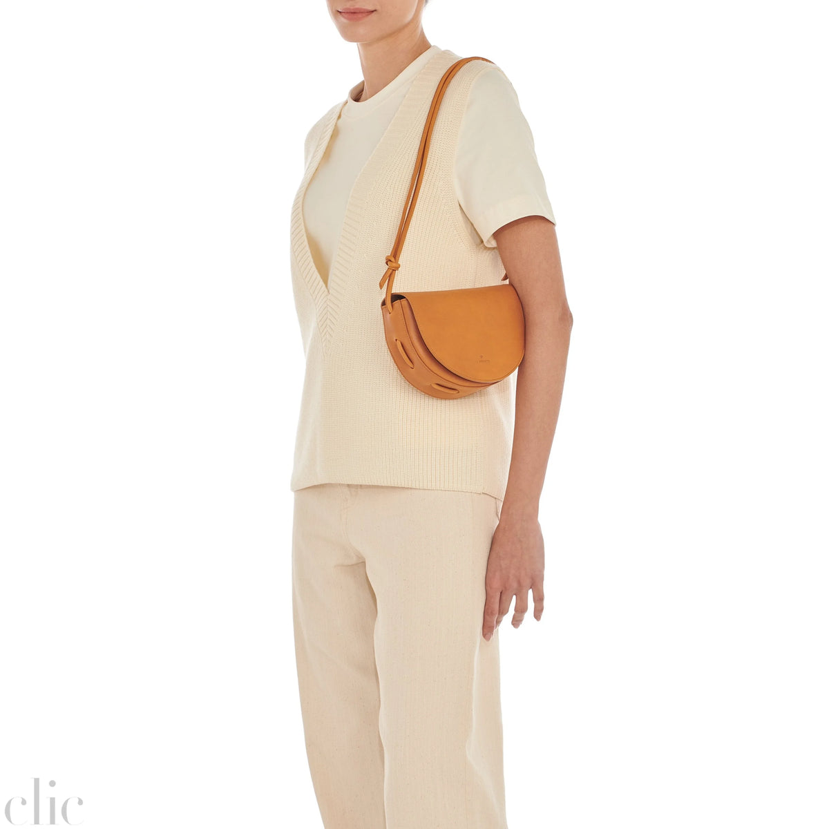 Snodo Crossbody Bag in Vintage Natural Leather, from IL Bisonte