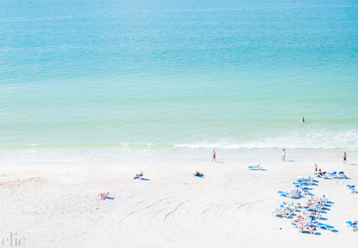 Lido Beach 9 by Juliette Charvet
