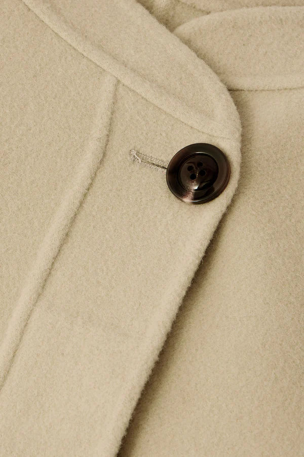 Windsor Coat in Craie, from Soeur