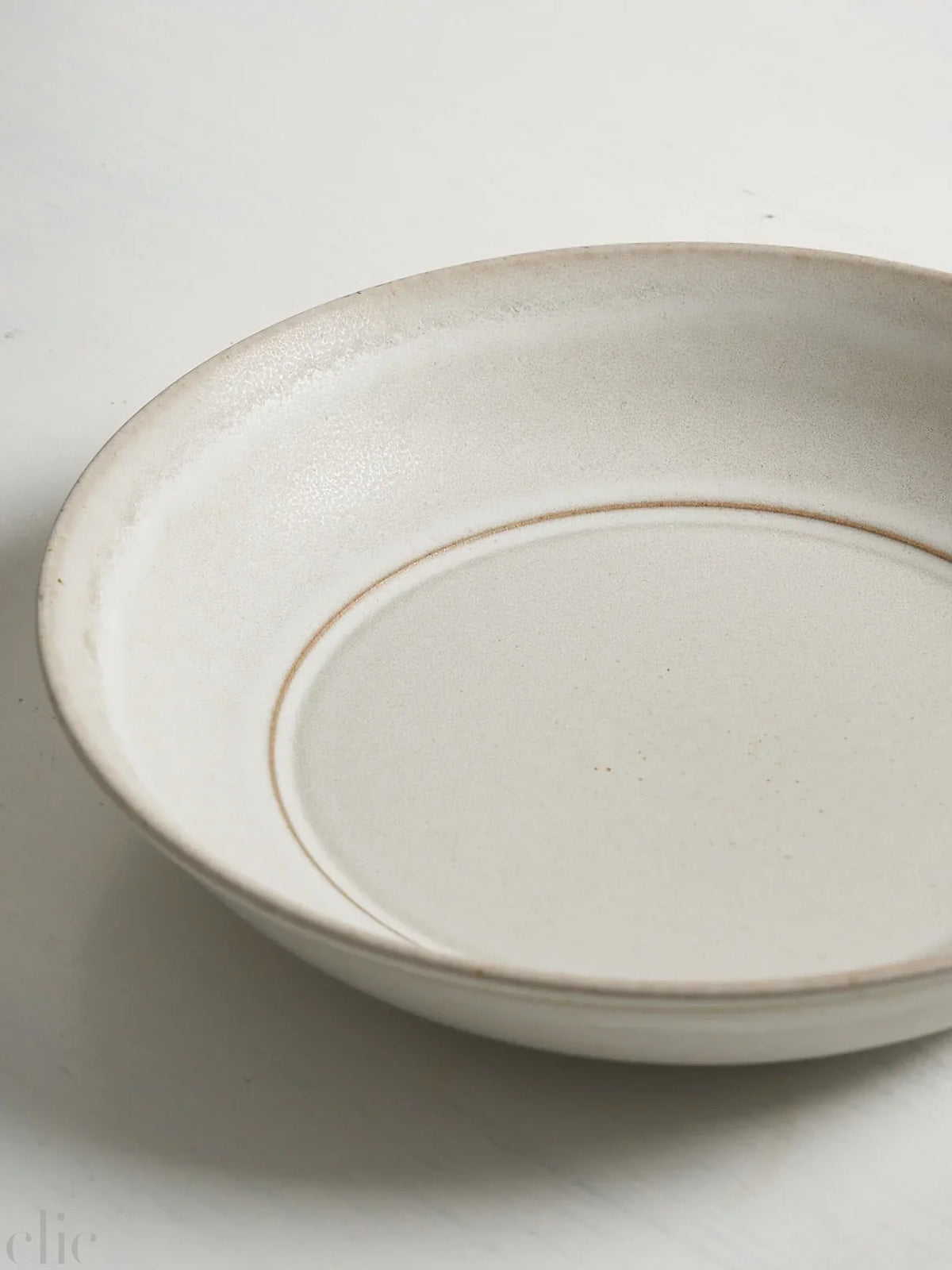 Low Pillar Entree Bowl on Oat