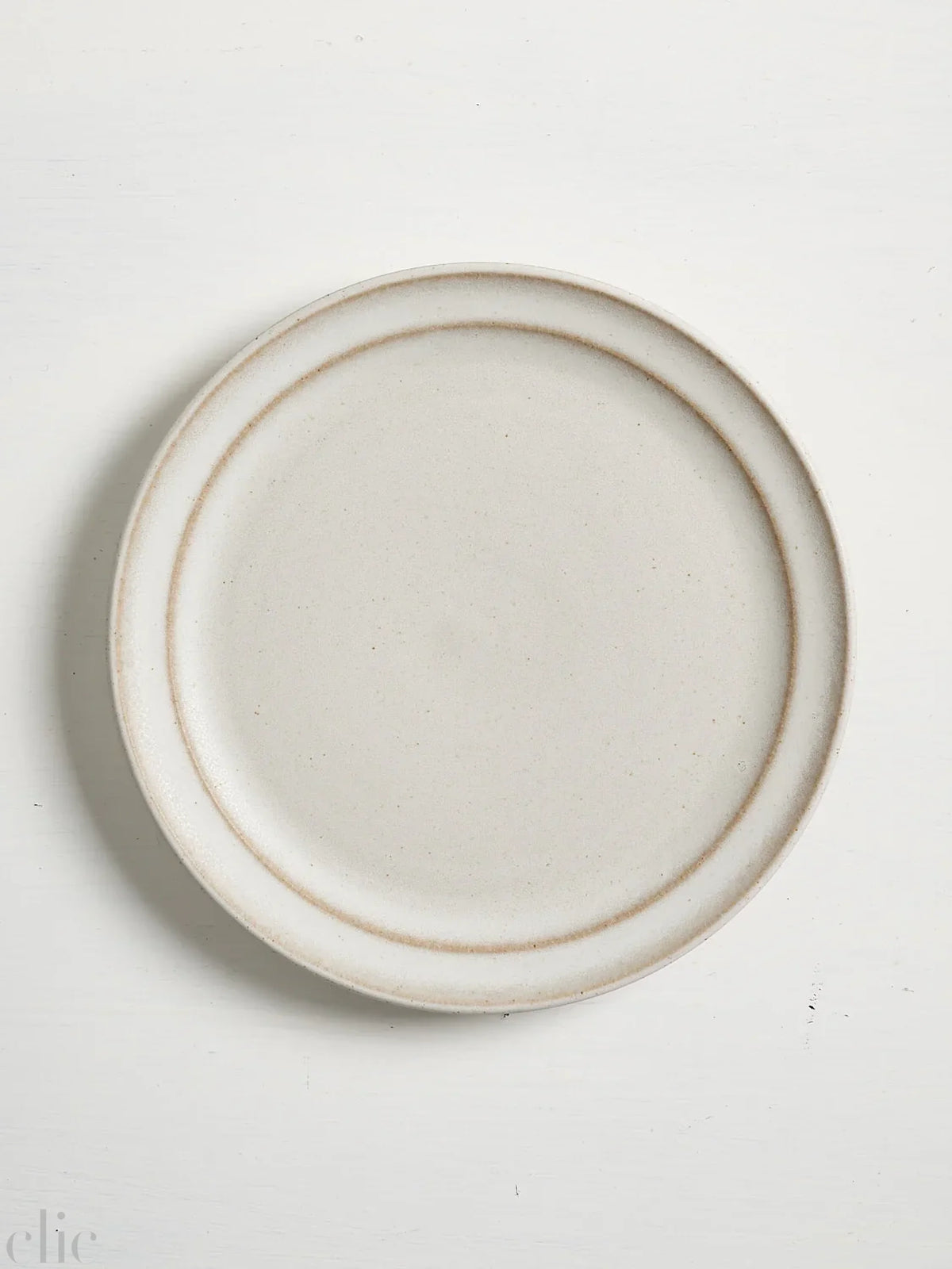 Medium Pillar Plate in Oat