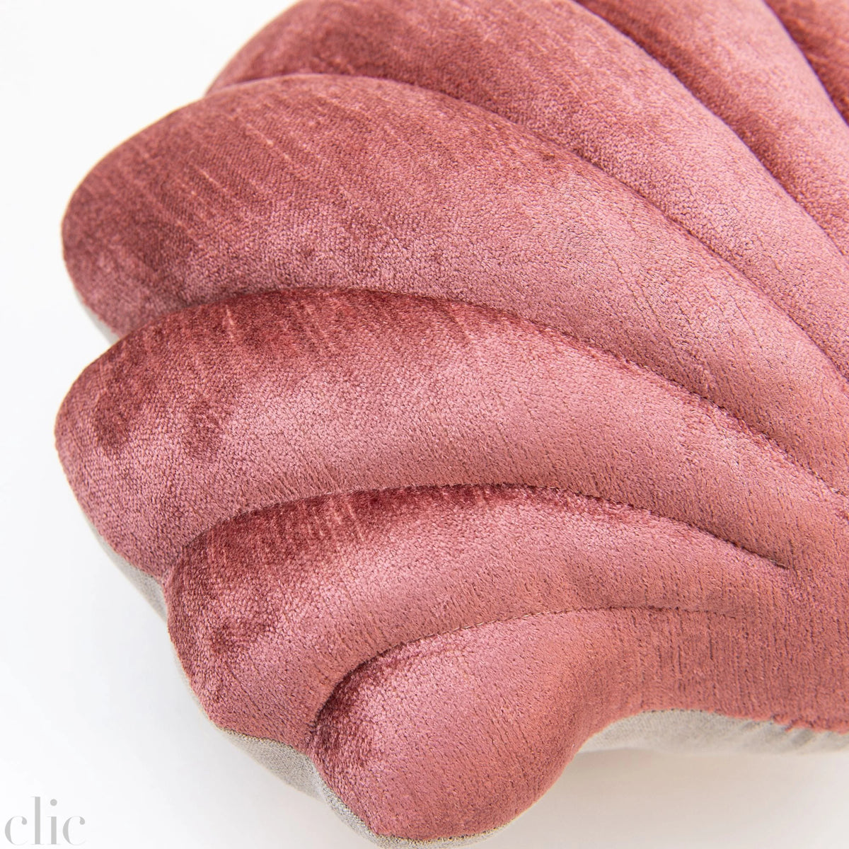 Small Shell Velvet Pillow in Terracotta