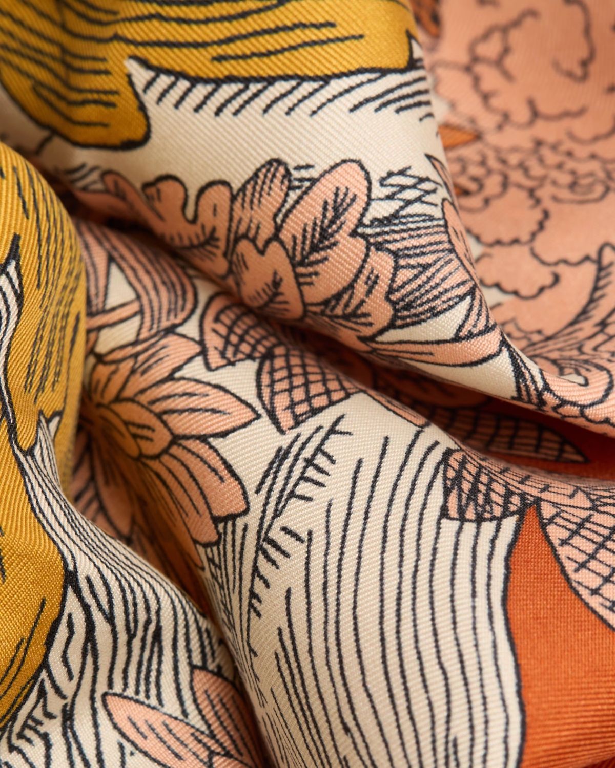 Carre 70 Histoire in Orange, from Inoui Editions