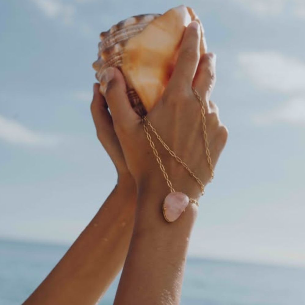 Stone Necklace in Pink Quartz, from Van Palma