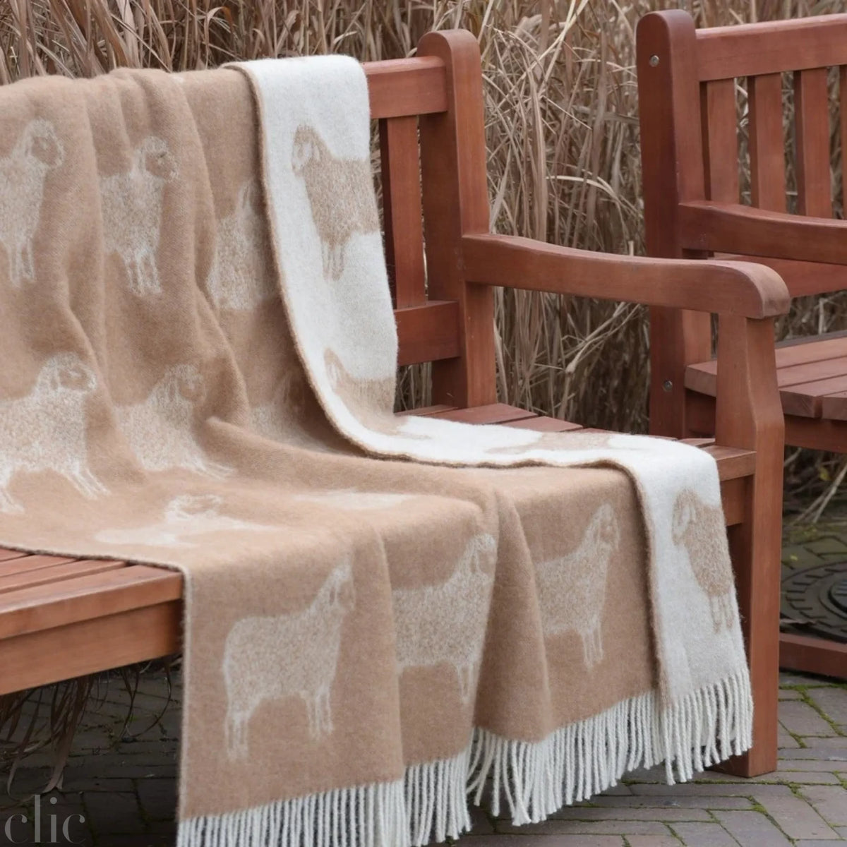 Sheep Wool Throw in Brown