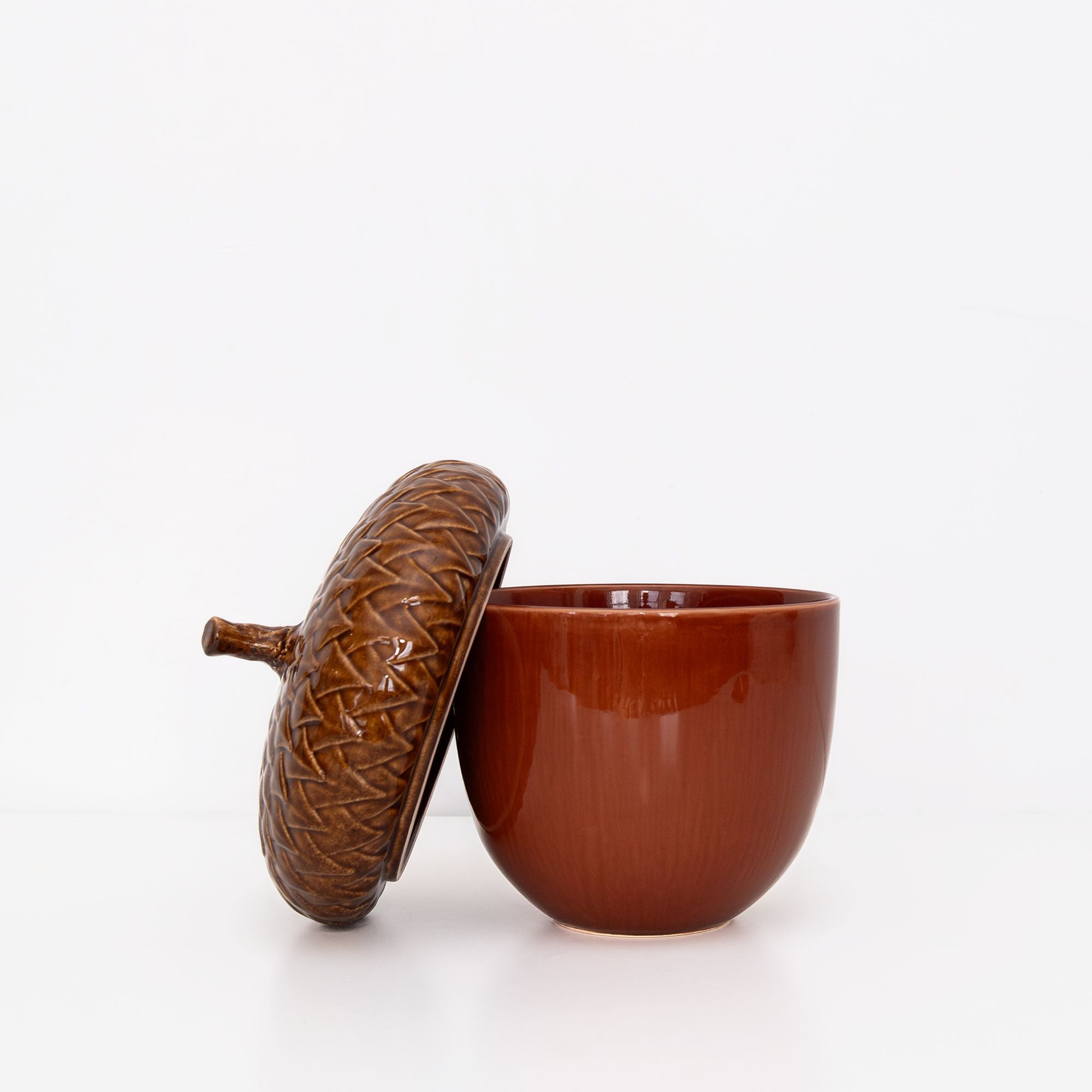 Large Gudrun Acorn Box, from Vista Alegre