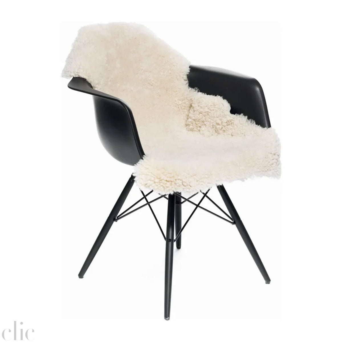 Curly Sheepskin Rug in Pearl