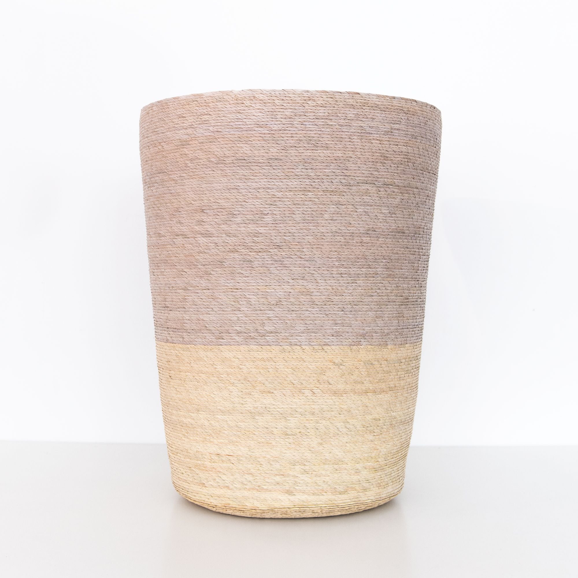 Hamper in Arena, from Makaua