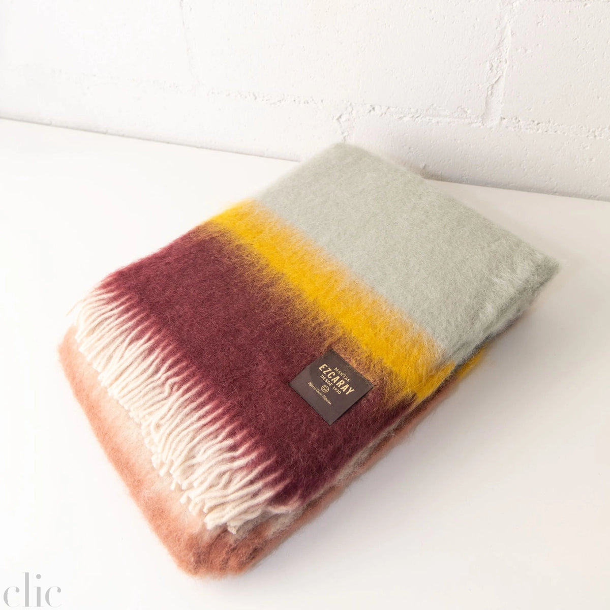 Matisse Throw M-17, from Mantas Ezcaray