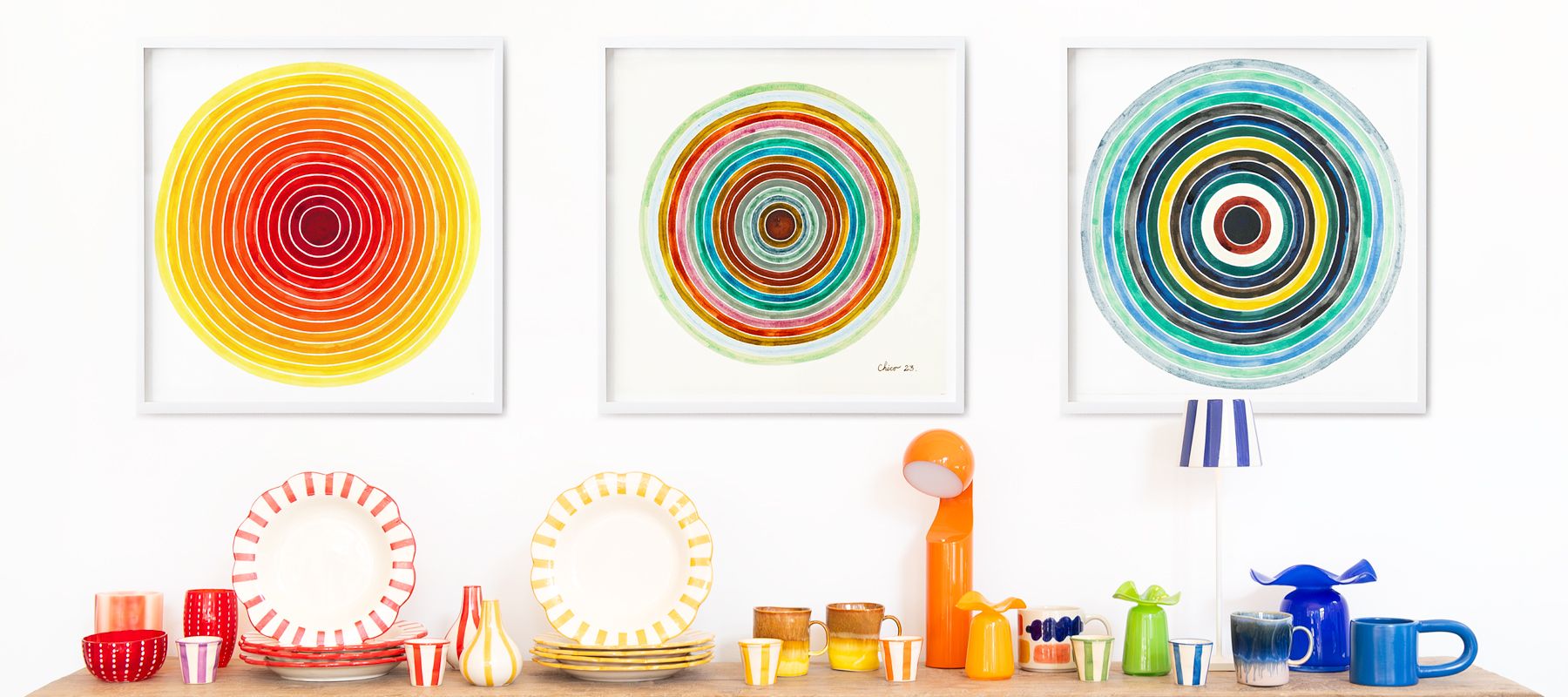 How to Decorate Your Living Room with a Splash of Color