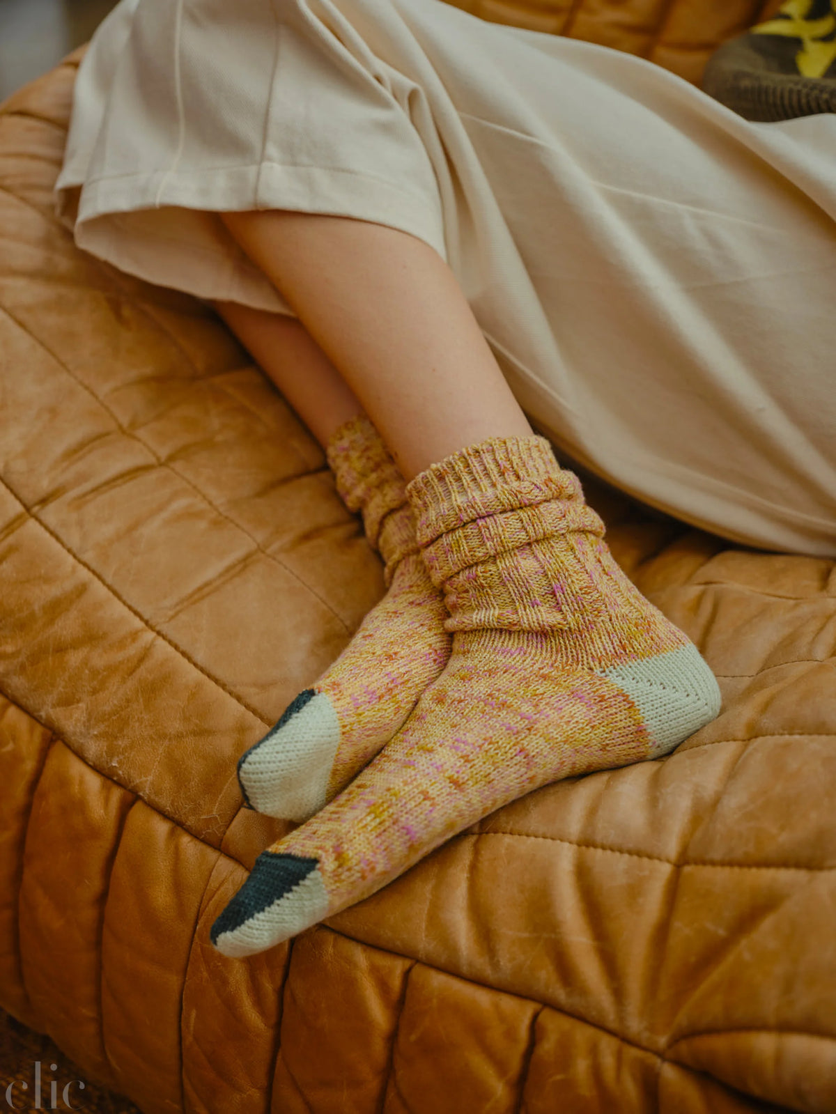 Cotton Split Toe Crew Socks in Sorbet, from Degen