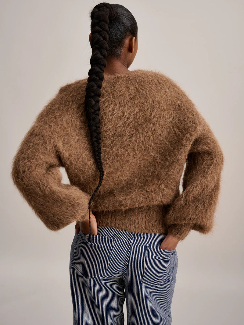 B KHAKI