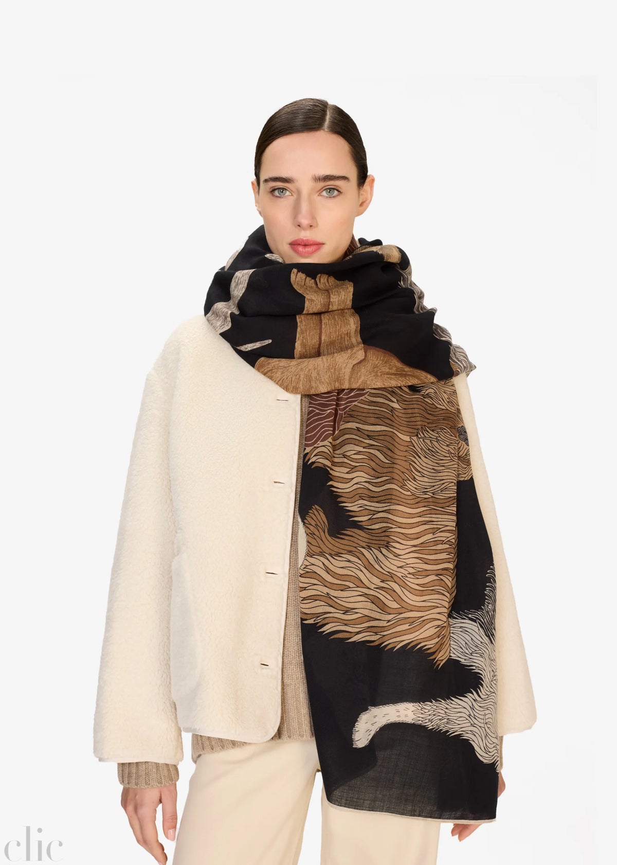 Toutou Scarf in Black, from Inoui Editions