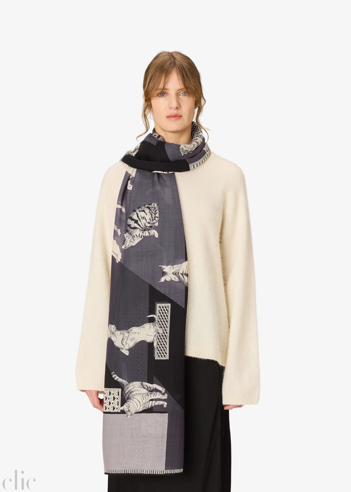 Les Cheris Scarf in Black, from Inoui Editions