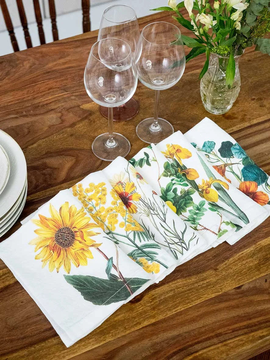 Set of 6 Yellow Flowers Napkins, from Linoroom