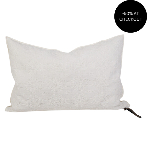 Kilim Jacquard Blanc Pillow 40x60, from Maison De Vacances