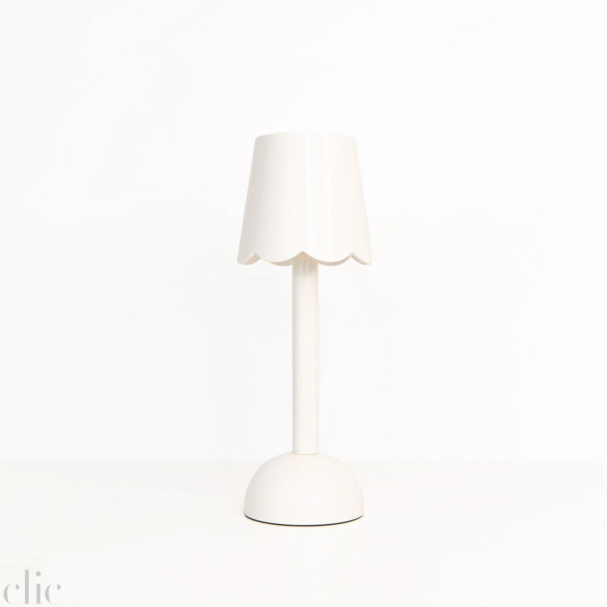 Scallop LED Lamp in White