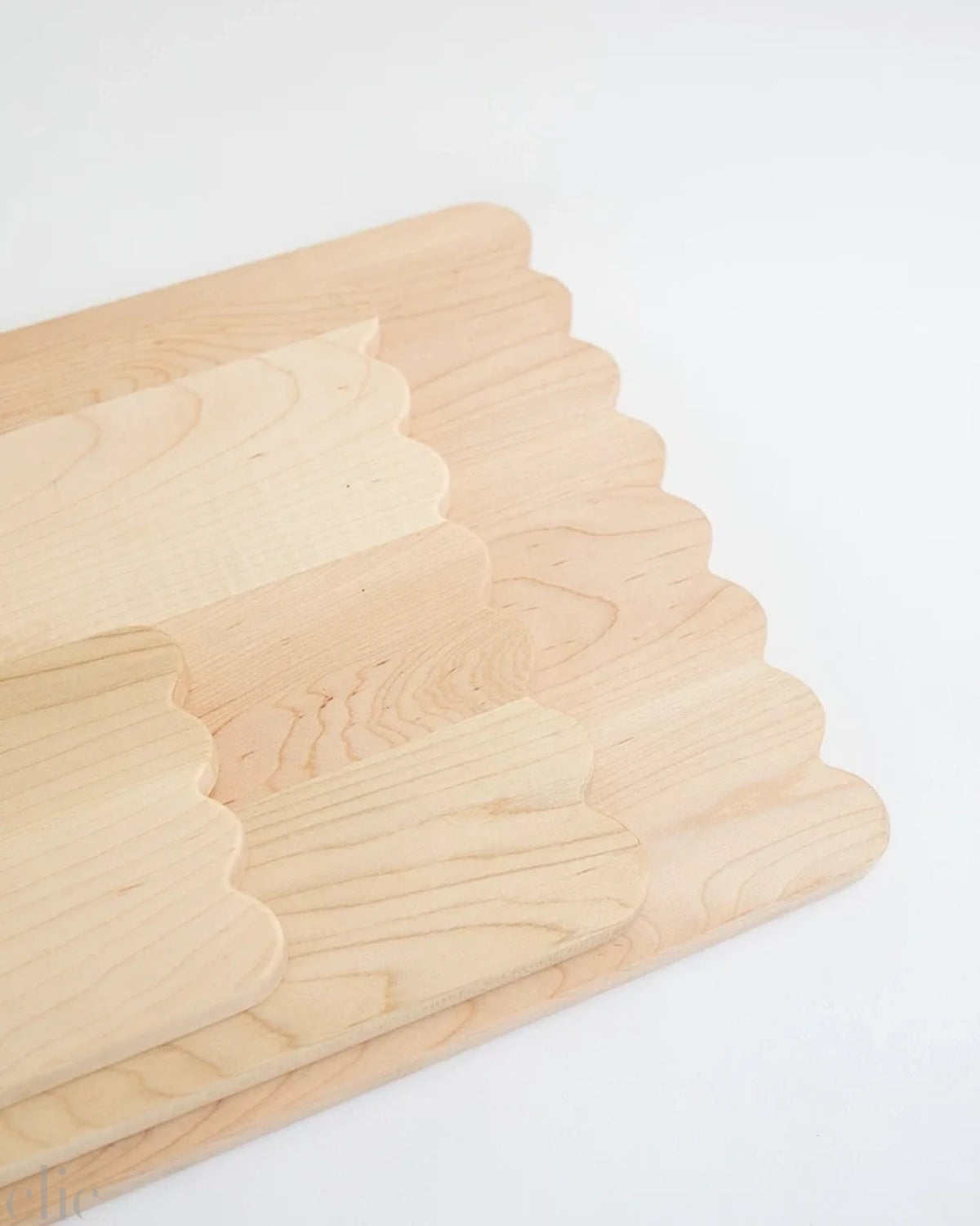 Large Scalloped Cutting Board in Maple