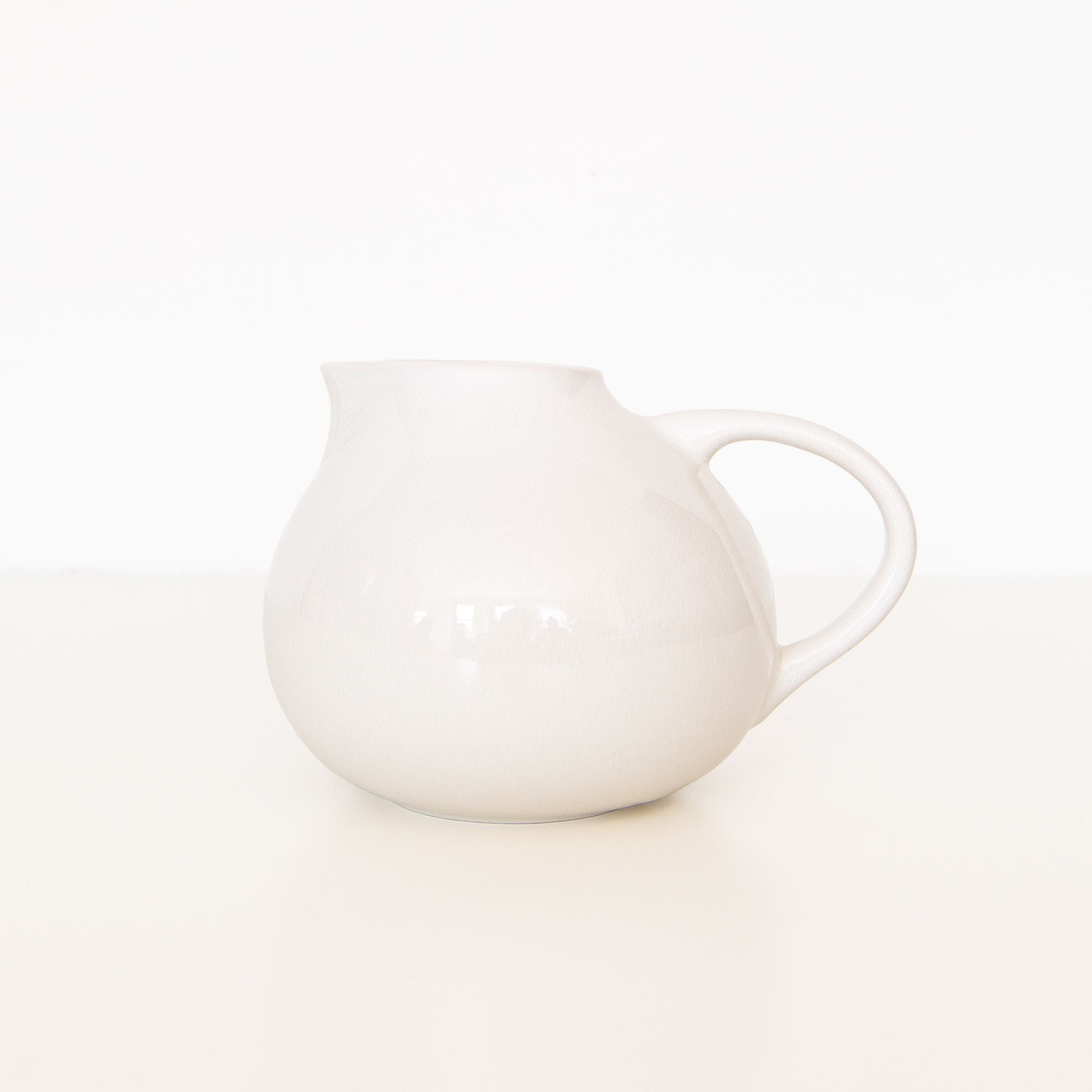Tourron Teapot in Neige, from Jars