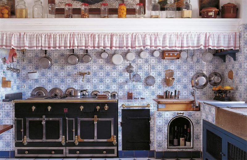 Provence Style: Decorating with French Country Flair