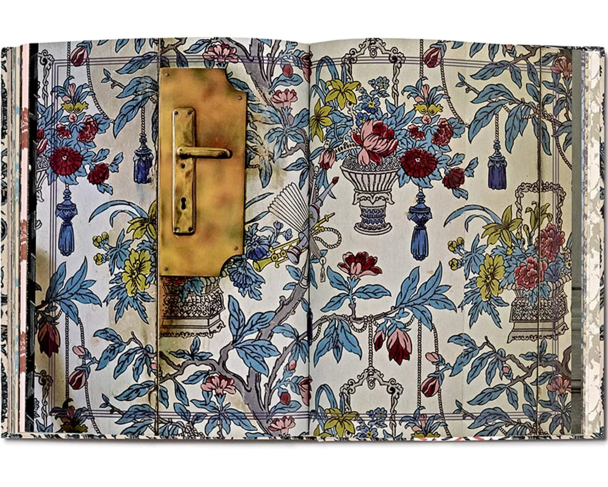 Casa Cabana: A visual anthology on home decorating and entertaining from interiors magazine Cabana