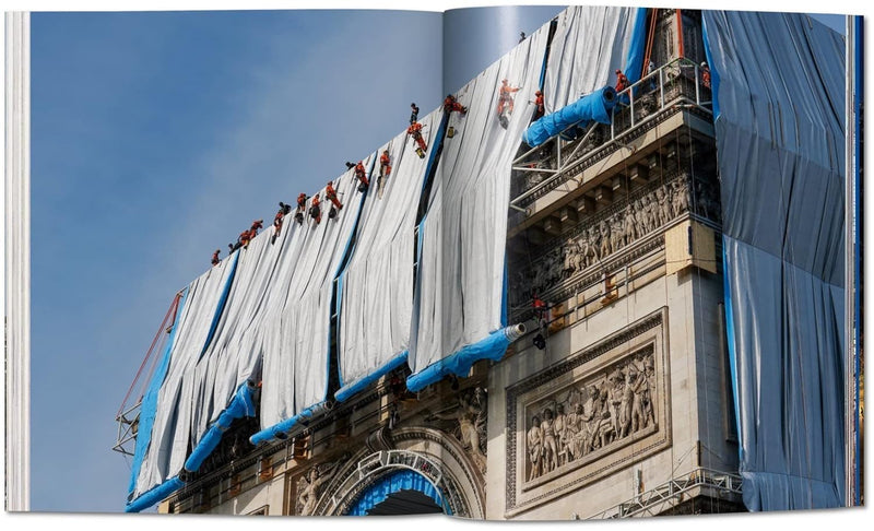 Christo and Jeanne-claude. L’arc De Triomphe, Wrapped