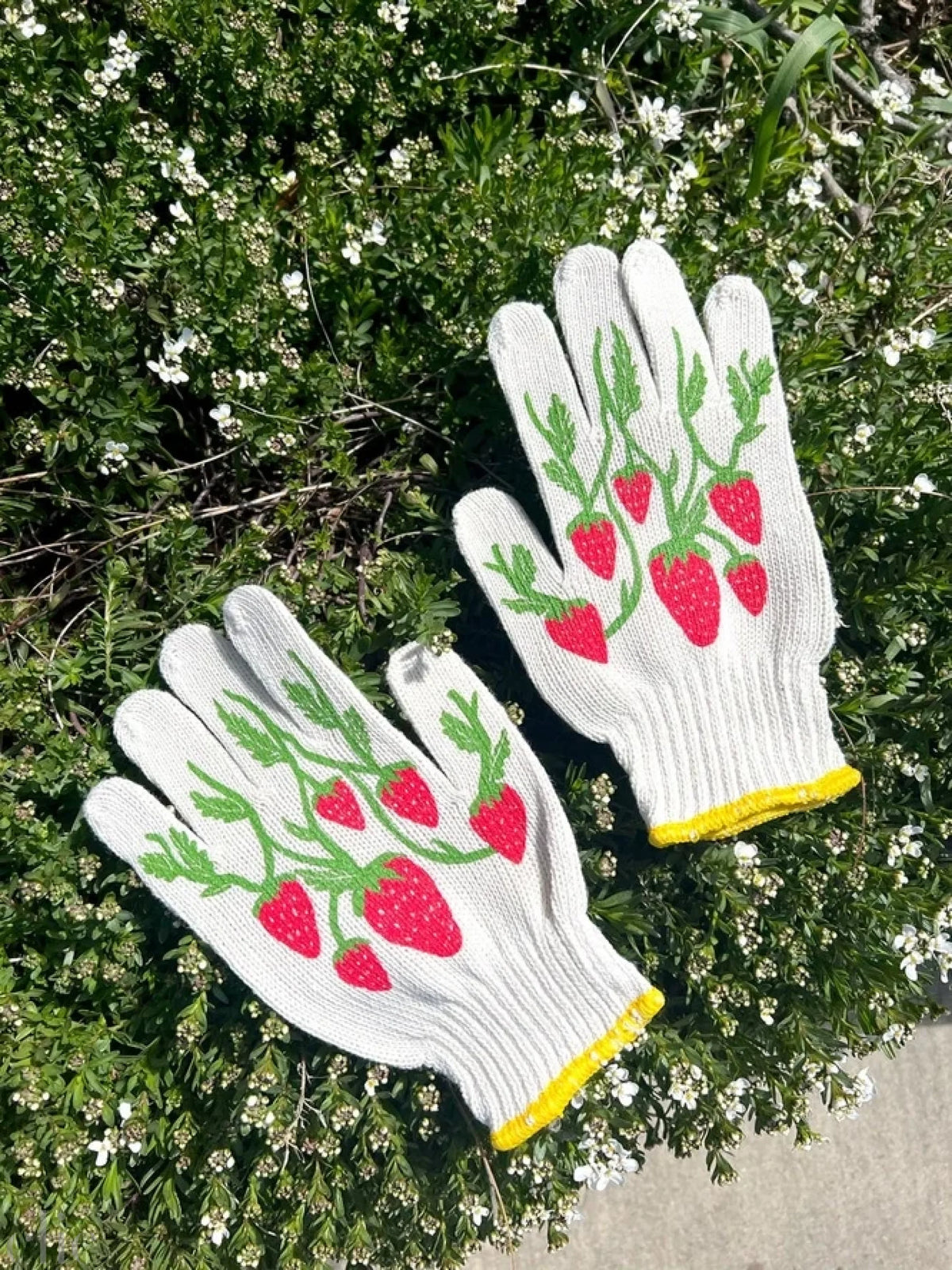Strawberry Gardening Gloves
