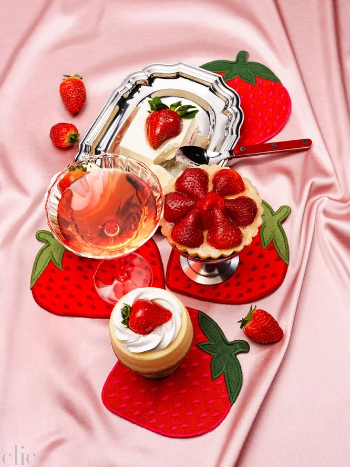 Set of 4 Strawberry Napkins