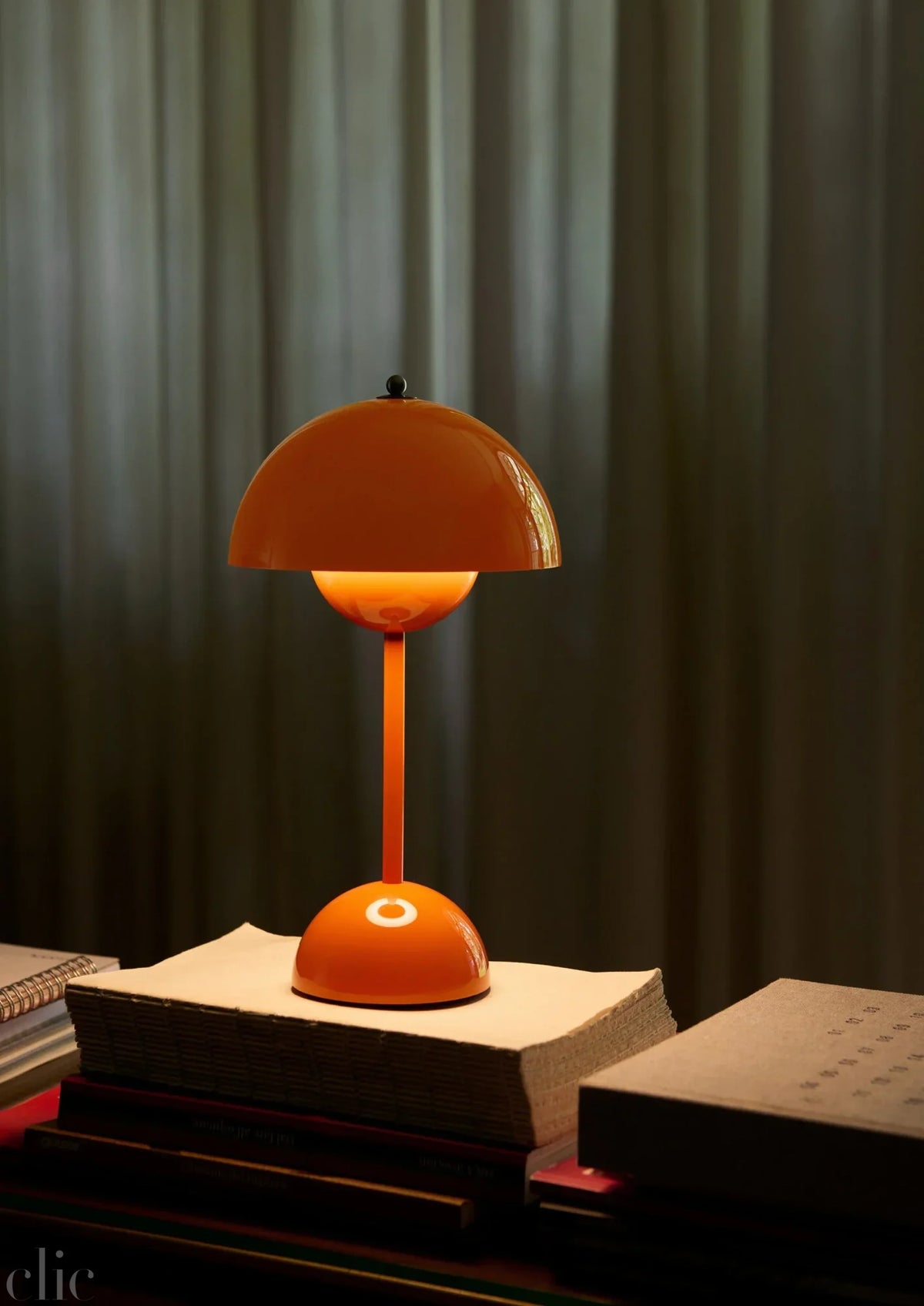 Flowerpot Table Lamp in Zesty Orange, Verner Panton