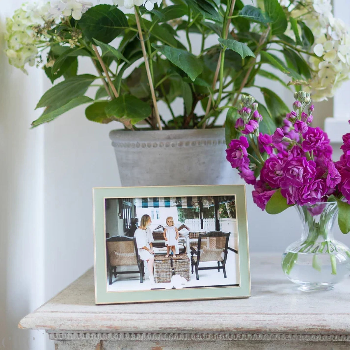 Enamel Frame in Sage Green
