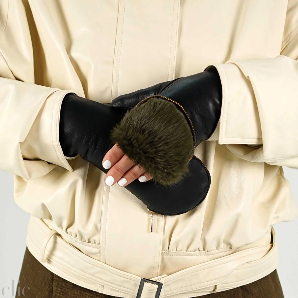 A136 Glove in Black and Kaki, from Arisitide