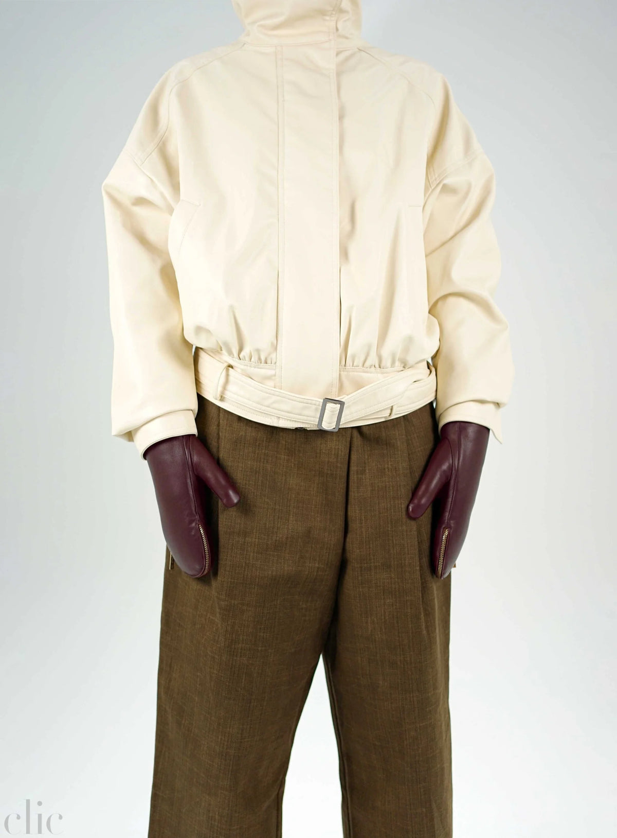 A136 Glove in Burgundy and Burgundy, from Arisitide